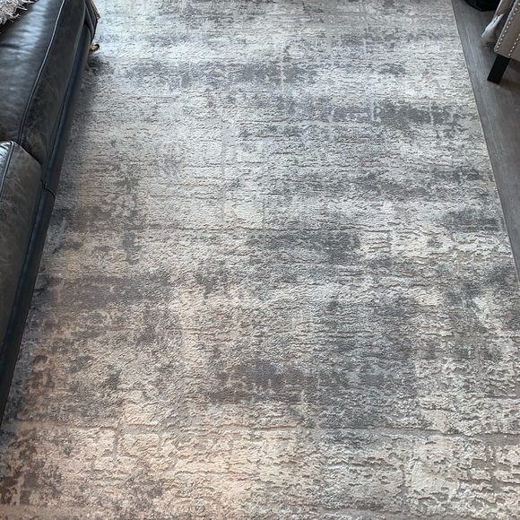 rug - Picture 1 of 1